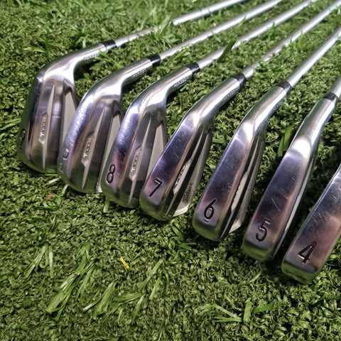 Titleist T100s Irons 4-PW RH Steel Stiff (Ex DEMO)